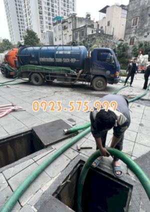 Dịch vụ hút bể phốt khu chung cư của Kiến Vệ Sinh