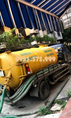 Xe bồn được trang bị vòi hút công suất lớn