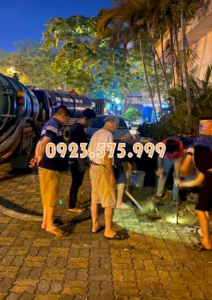 Hút hầm cầu Quỳnh Lưu uy tín, phục vụ 24/7, giá minh bạch 3 Đội ngũ thợ Kiến Vệ Sinh xử lý sự cố nhanh chóng, sạch sẽ