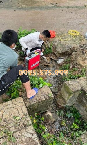 Thông tắc cống trong điều kiện và vị trí khó khăn