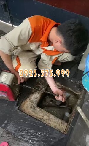 Thông tắc cống tại Cầu Giấy
