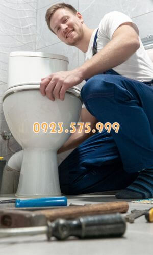 Dịch vụ thông tắc bồn cầu với giá 79k