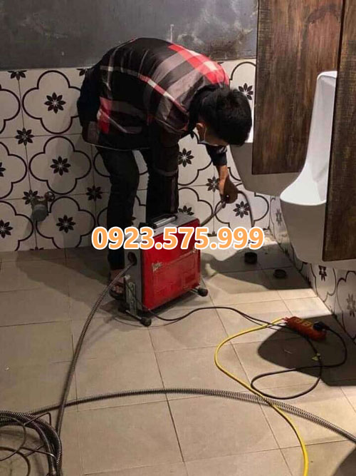 Thông tắc bồn vệ sinh đứng tại Thái Bình